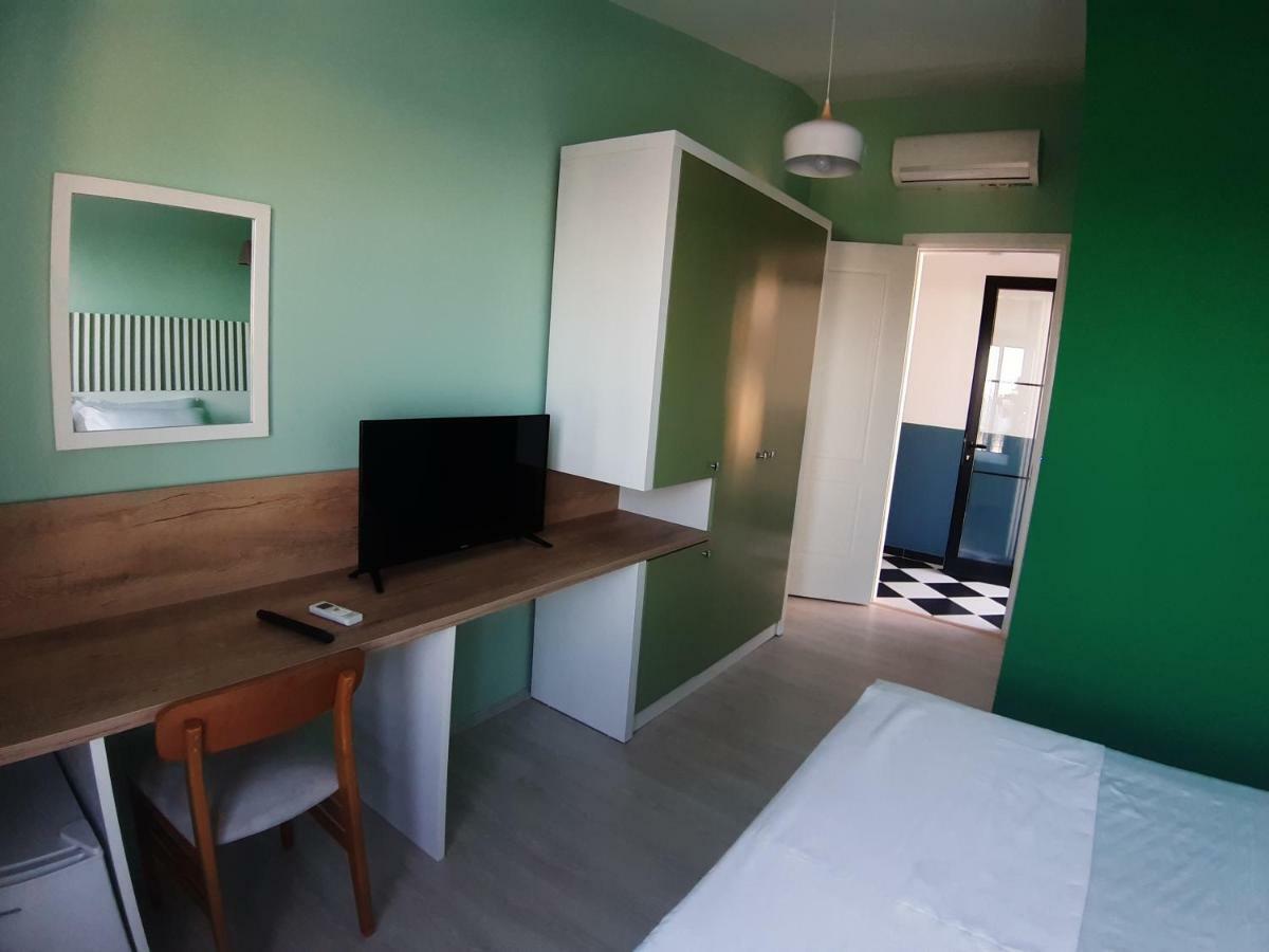 Bistrica Hotel Sarande Bagian luar foto