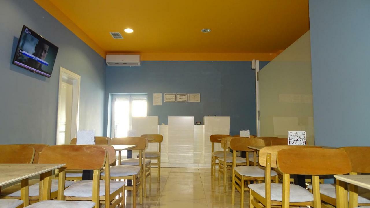 Bistrica Hotel Sarande Bagian luar foto