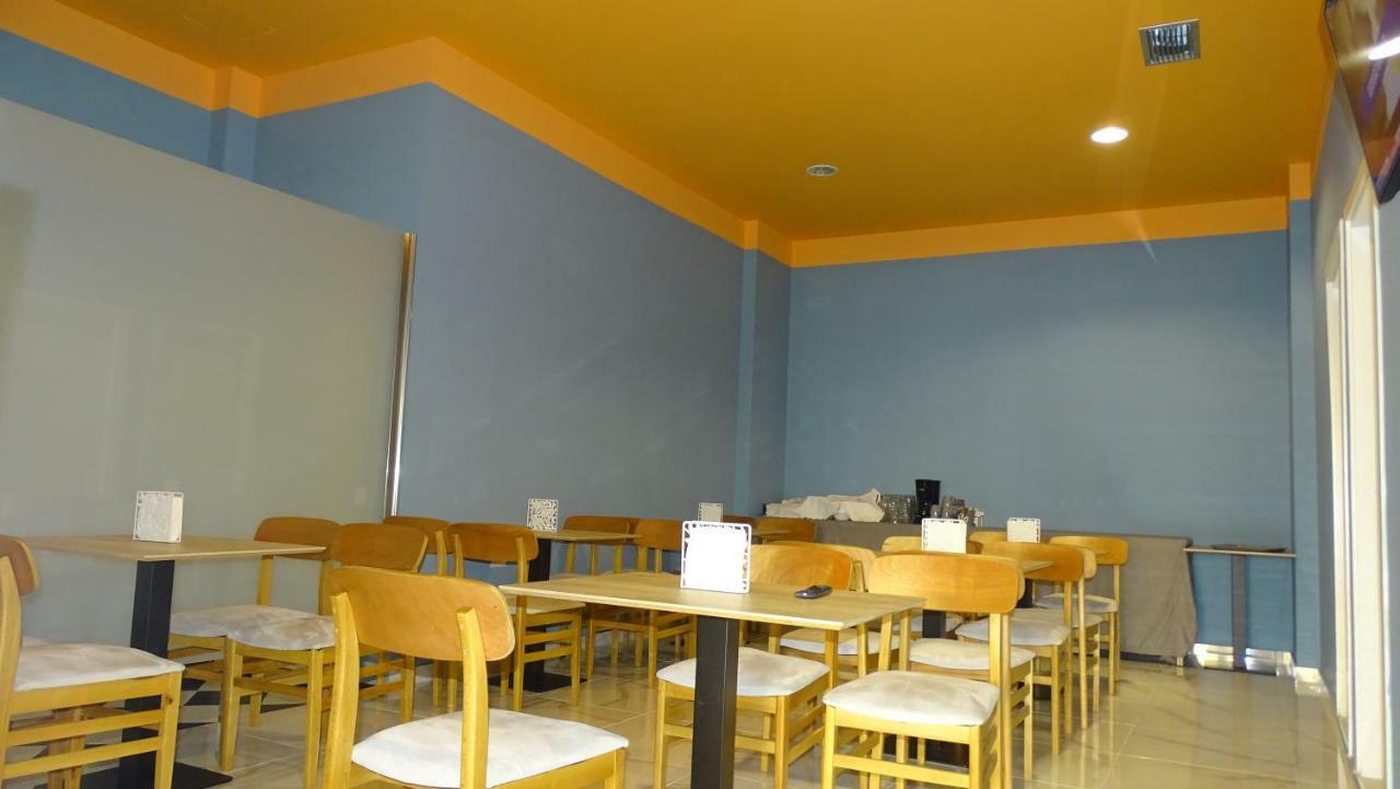 Bistrica Hotel Sarande Bagian luar foto