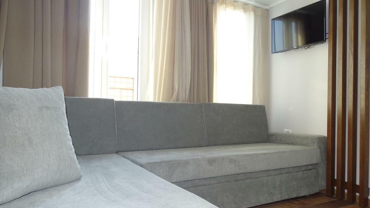 Bistrica Hotel Sarande Bagian luar foto