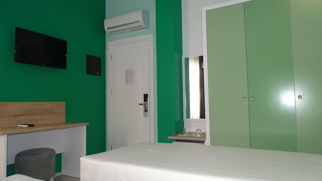 Bistrica Hotel Sarande Bagian luar foto