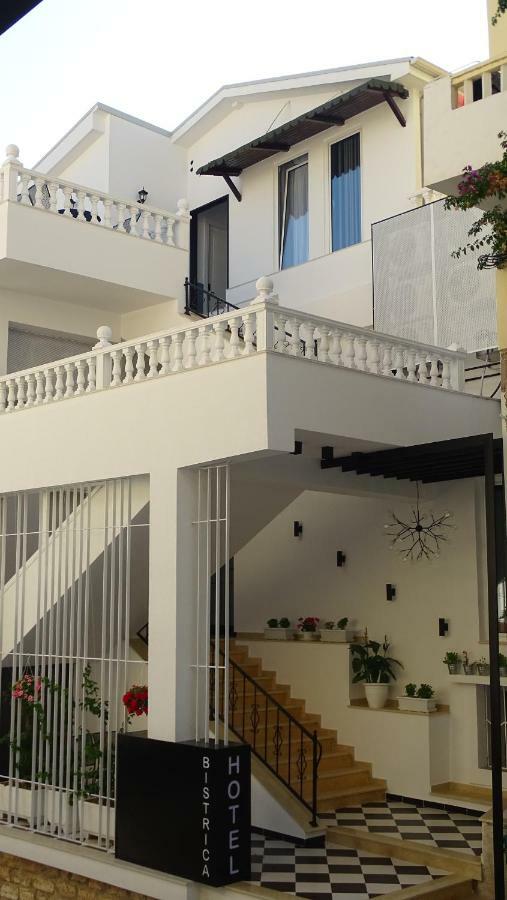 Bistrica Hotel Sarande Bagian luar foto