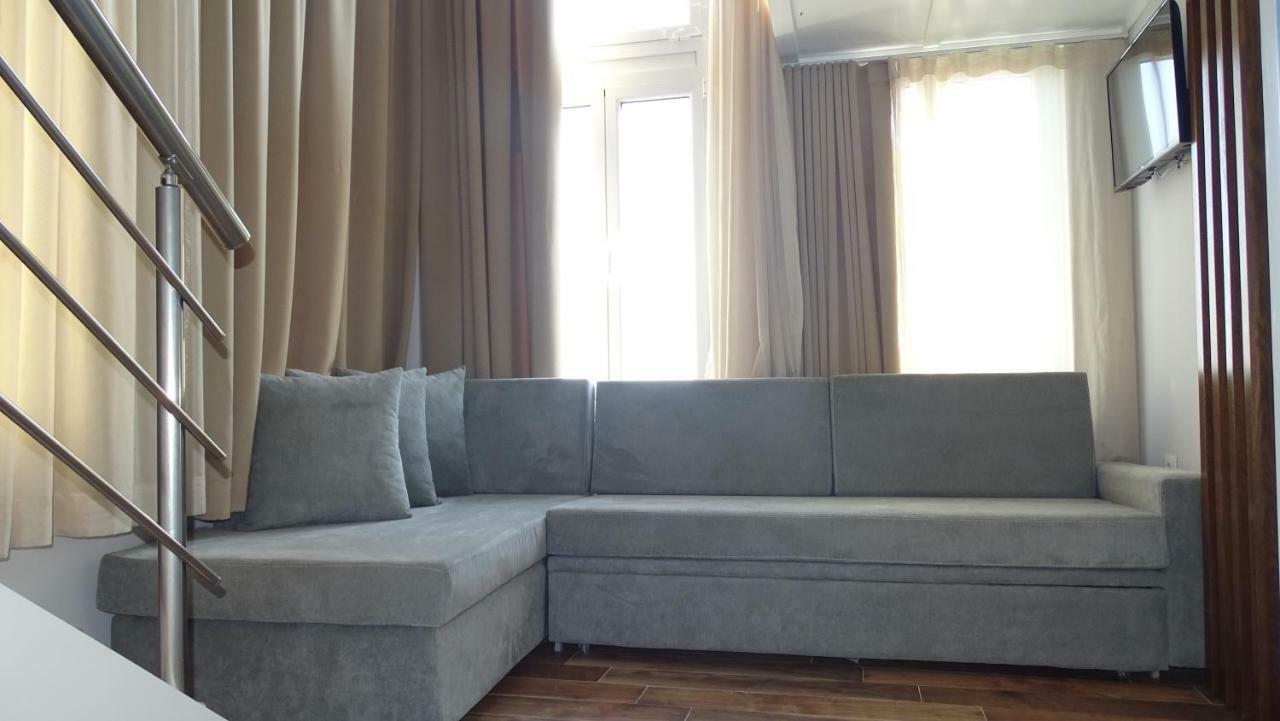 Bistrica Hotel Sarande Bagian luar foto