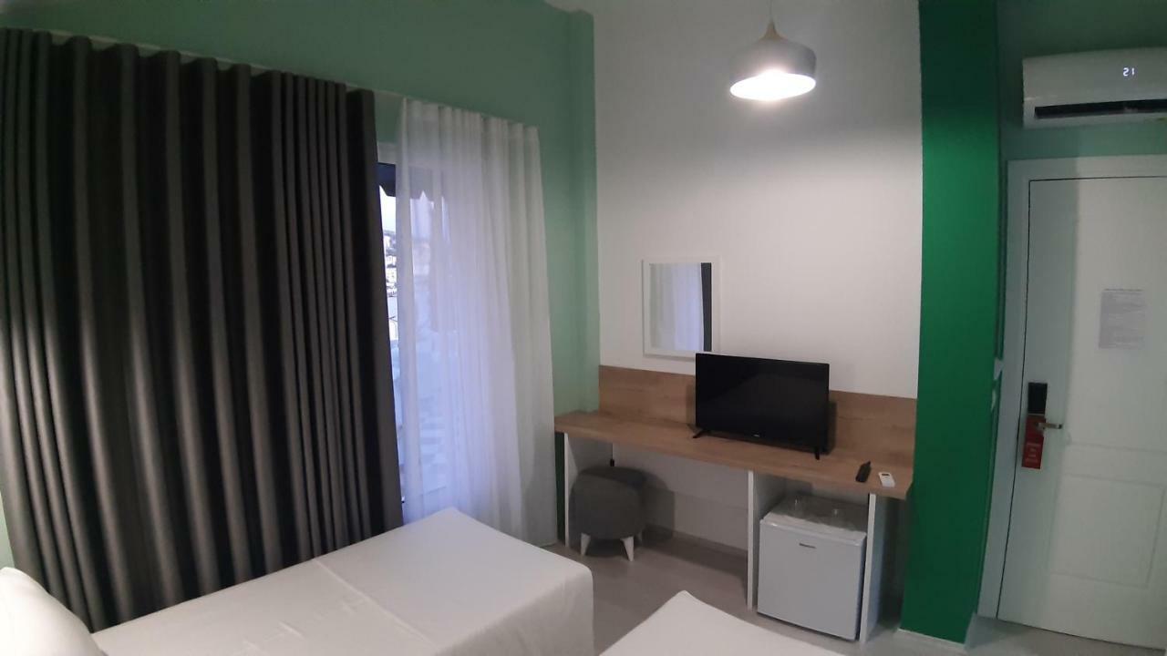 Bistrica Hotel Sarande Bagian luar foto